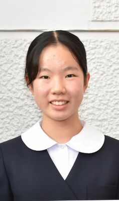 秋山由奈さん