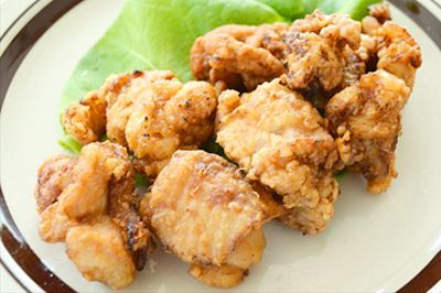 ソース風味の鶏のから揚げ