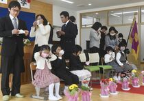 高根沢の小学校で遅めの入学式