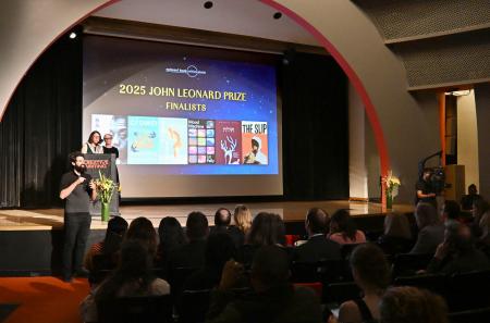 　２６日、ニューヨークで開かれた全米批評家協会賞の授賞式（共同）