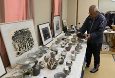 陶芸作品など２２０点展示販売