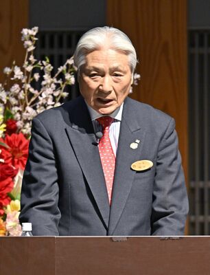 しもつけ21フォーラムで講演する福田知事＝19日午後４時35分、宇都宮市宮みらい