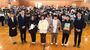 学校団体賞受賞を喜ぶ東小の児童
