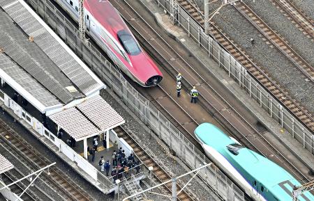 　走行中に列車分離し停車した東北新幹線はやぶさ・こまち２１号（２０２５年３月６日、上野―大宮間）