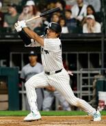 村上、３戦連発で２０号到達