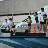 五輪代表・榎本選手が直伝「飛び込み楽しい」　地元宇都宮で特別教室、小学…