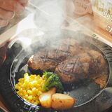 事故原因はクレーン下げ忘れ　爆弾ハンバーグの販売休止　フライングガーデン