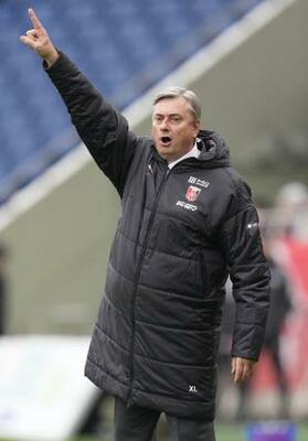 　浦和のマチェイ・スコルジャ監督