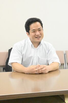 女子教育の充実を訴える畠山研究員＝21日午後、東京都千代田区
