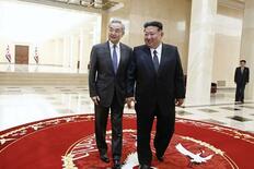 金正恩氏、中国外相と面会