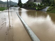 那珂川町、住宅被害拡大７棟に　14人避難、土砂崩れも相次ぐ　大雨の影響で
