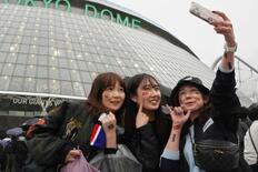 オアシス、世代超え熱狂