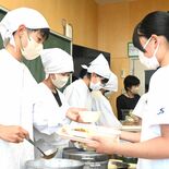 給食費の保護者負担「増額」が７市町　栃木県内、23～25年度　「減額」…