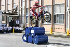 華麗な技術に生徒歓声