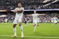 首位レアル、クラシコ制す