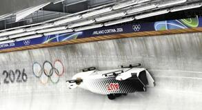 ボブスレーで横転、競技一時中断