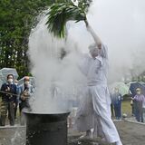 日光の清滝神社で湯立て神事　熱湯浴びて地域繁栄　４年ぶりに伝統の荒行【動画】
