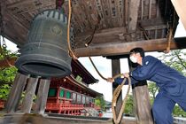 輪王寺で「共感の鐘」　日光