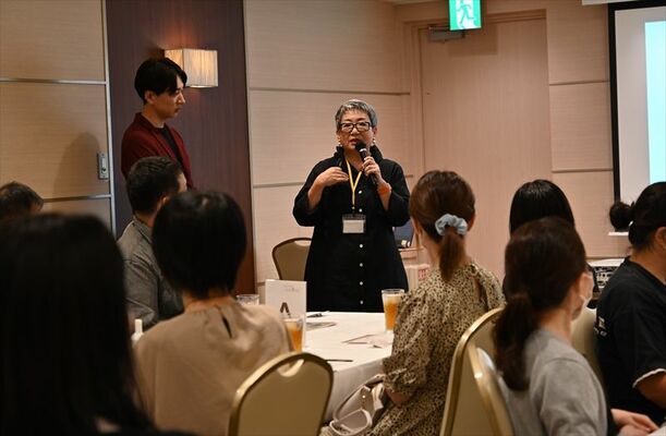 婚活の心得を説く高岡さん