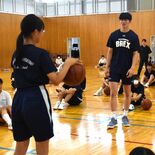 那須塩原・東那須野中で出張授業、運動や健康学ぶ　ブレックス小川選手が講…