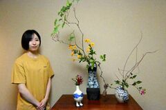 花器や食器３００点 向山さん作陶展