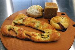 大切な人と一緒に食べて　ハラペーニョチーズなど　Bakery hygge（佐野）