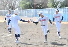 今年初 対外試合に汗