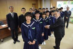 全国での健闘、市長に誓う　那須塩原・三島中駅伝部員　