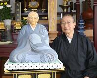 木彫座像制作し顕彰
