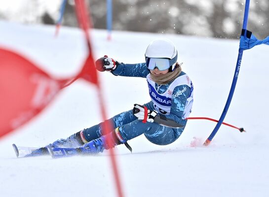 成年女子大回転で前回７位を上回る成績が期待される横尾彩乃（日大）＝１月の県選手選考会より