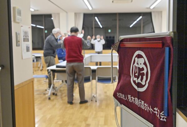 集う、飲まないために　アルコール依存症自助グループの副理事長　孤独な夜越え「出口はある」と伝えたい
