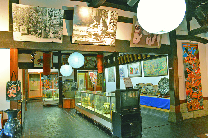 大畑家が代々受け継いできた武者絵のぼりなどを展示する「大畑武者絵資料館」