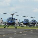 陸自航空学校宇都宮校で卒業式　15人巣立ち、飛行技術を披露