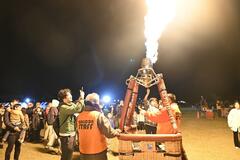 気分は大空へ 熱気球を満喫