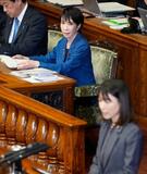 首相、労働時間緩和を撤回せず
