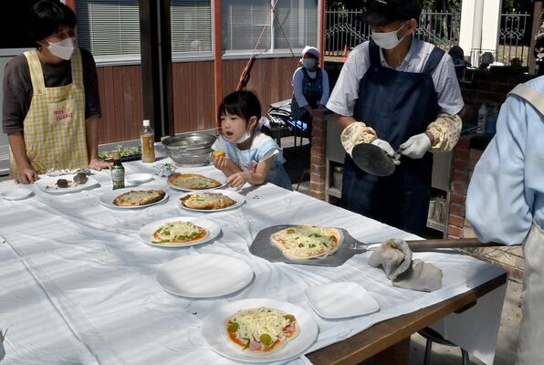 野木ホフマン館で行われたピザ作り体験