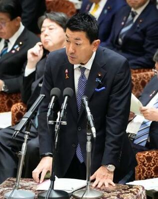 衆院予算委で答弁する赤間国家公安委員長=7日午後