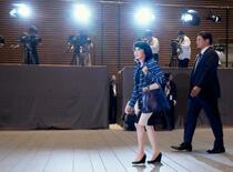 女性閣僚起用は２人のみ