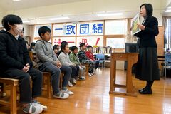 台風被害、間借り校舎で終業式　鹿沼　鹿沼