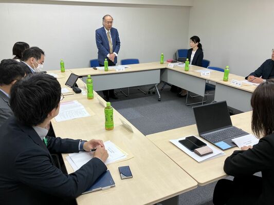 事業計画などを審議した県NIE推進協議会の定期総会=22日午前、下野新聞社