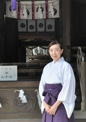 唐澤山神社の宮司に就任した佐野さん