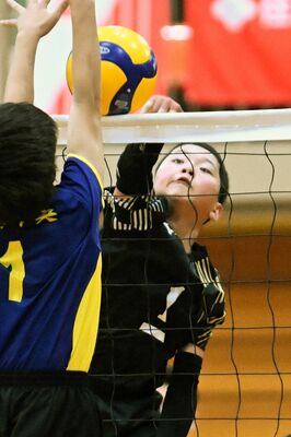男子 清原南-佐野中央決勝 第3セット、清原南・増渕がスパイク