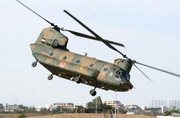 　陸上自衛隊のヘリ「ＣＨ―４７」＝０７年