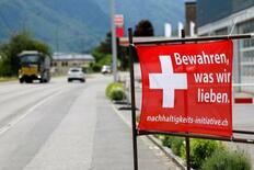 スイス、人口制限問う国民投票へ