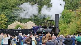 鉄道開業２００年、英中部で祝う