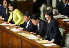 官邸主導 異例ずくめ