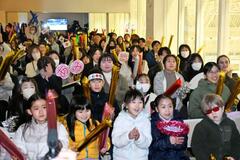 演技後の坂本と中井、それぞれ涙