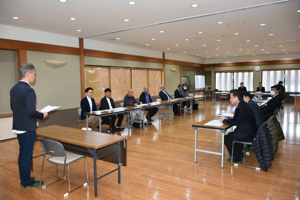テナント事業者が運営概要を説明した発足会