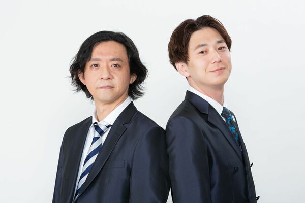 初の決勝進出を決めたダイヤモンドの野澤さん（左）と小野さん（吉本興業提供）