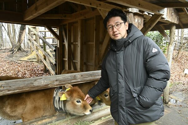 森林での放牧にこだわり酪農の可能性を追求する山川社長